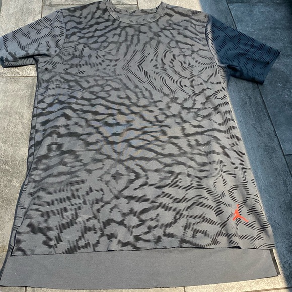 GUC Air Jordan Tee - Picture 1 of 14